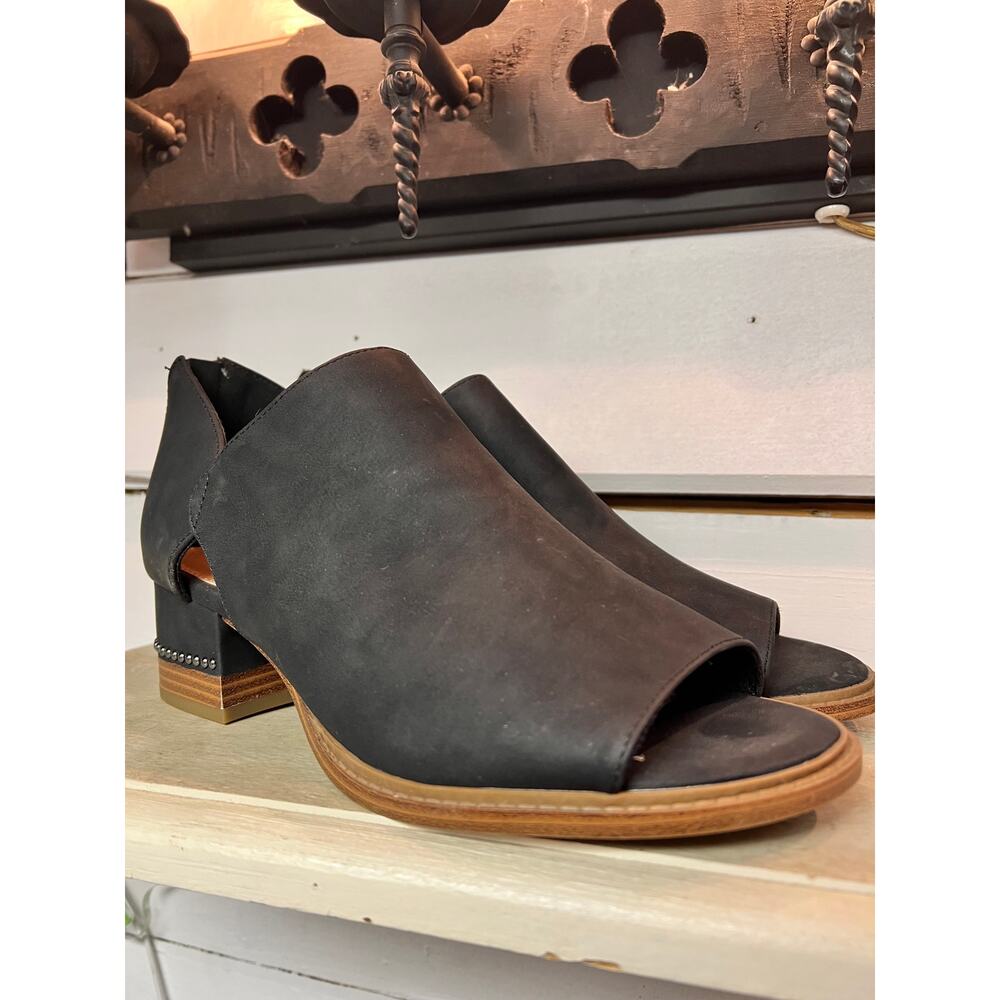 Ladies Maurice's SuperCush Studded Block Heel Bootie w/ Open Toes, Size 9M - Picture 2 of 8